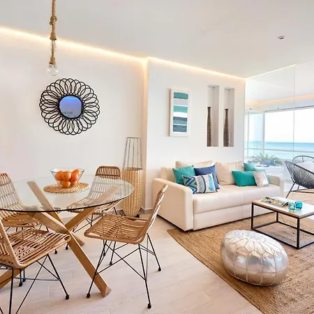 Puro Beach. Charming With Jacuzzi. شقة