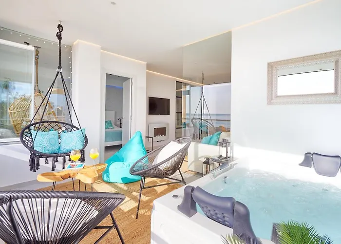 Διαμέρισμα Puro Beach. Charming With Jacuzzi.