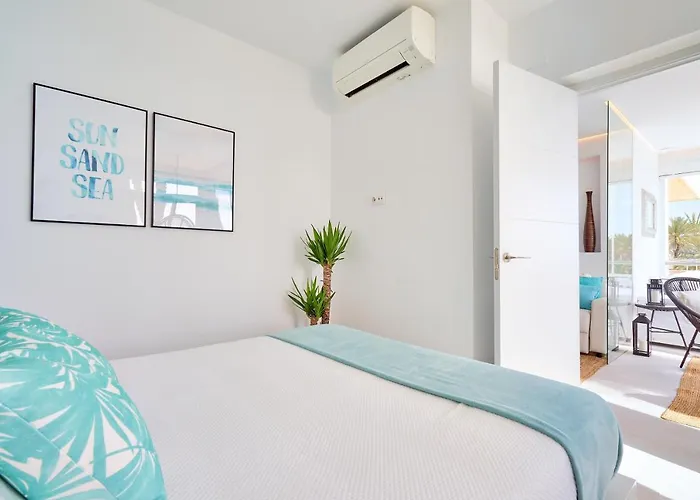 Puro Beach. Charming With Jacuzzi.