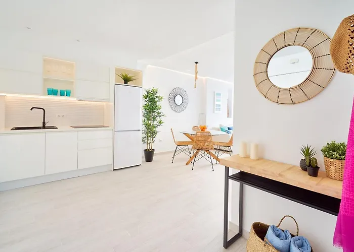 Puro Beach. Charming With Jacuzzi. Διαμέρισμα