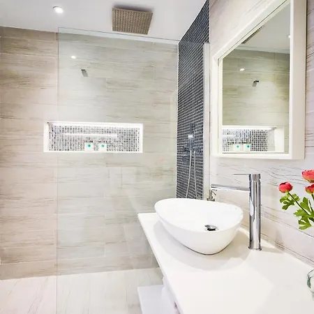 Puro Beach. Charming With Jacuzzi. * Torremolinos