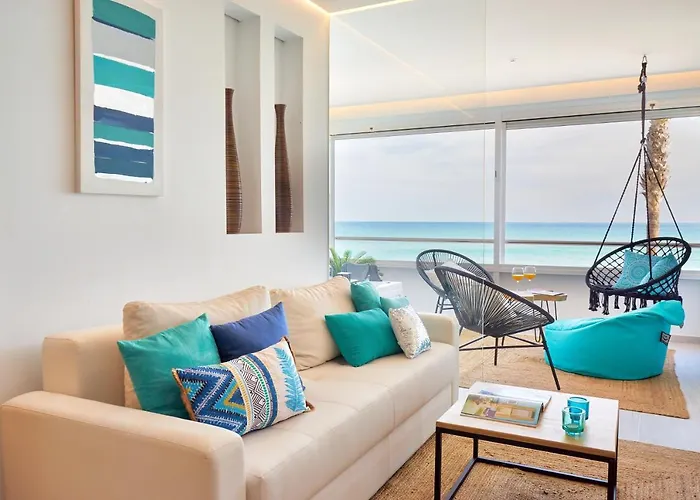 Puro Beach. Charming With Jacuzzi.