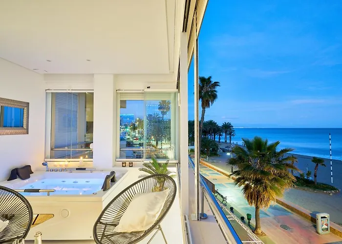 Puro Beach. Charming With Jacuzzi. * Torremolinos