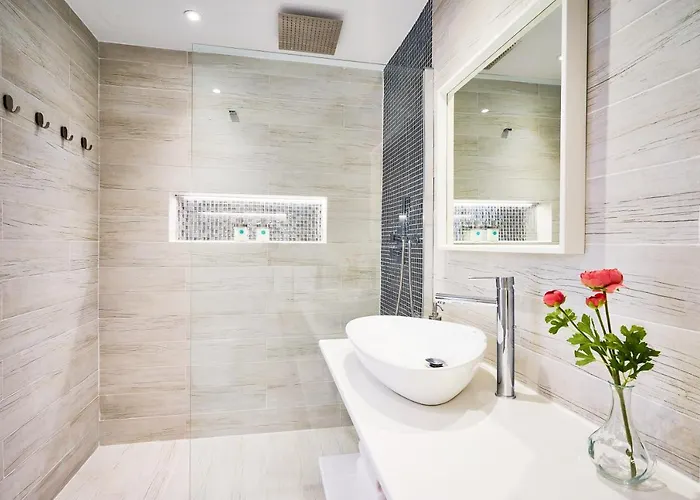 Puro Beach. Charming With Jacuzzi. * Torremolinos