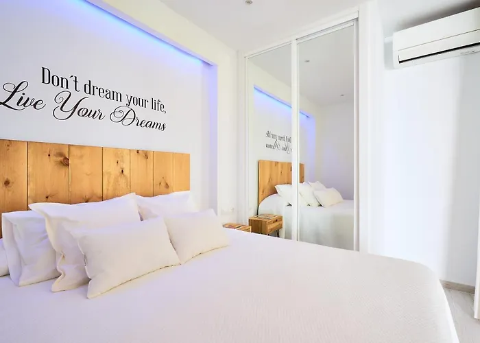 Puro Beach. Charming With Jacuzzi.