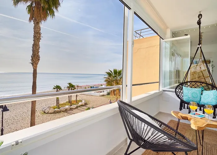 Puro Beach. Charming With Jacuzzi. *