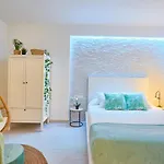 Puro Beach. Charming With Jacuzzi. *
