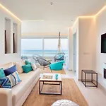 Puro Beach. Charming With Jacuzzi. *