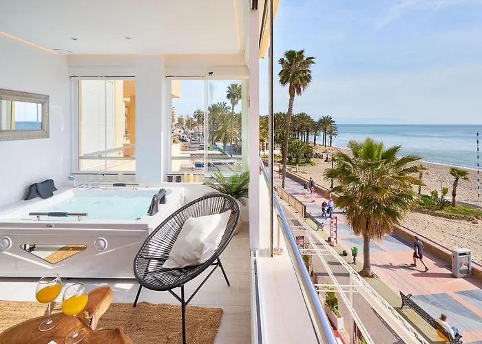 Puro Beach. Charming With Jacuzzi. * Torremolinos